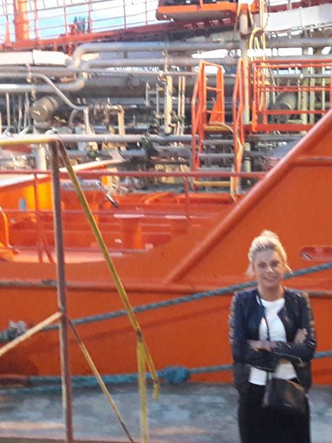 karolina-tlo-wizyta-skonzcyla-sie-malym-synkiem-marynarza